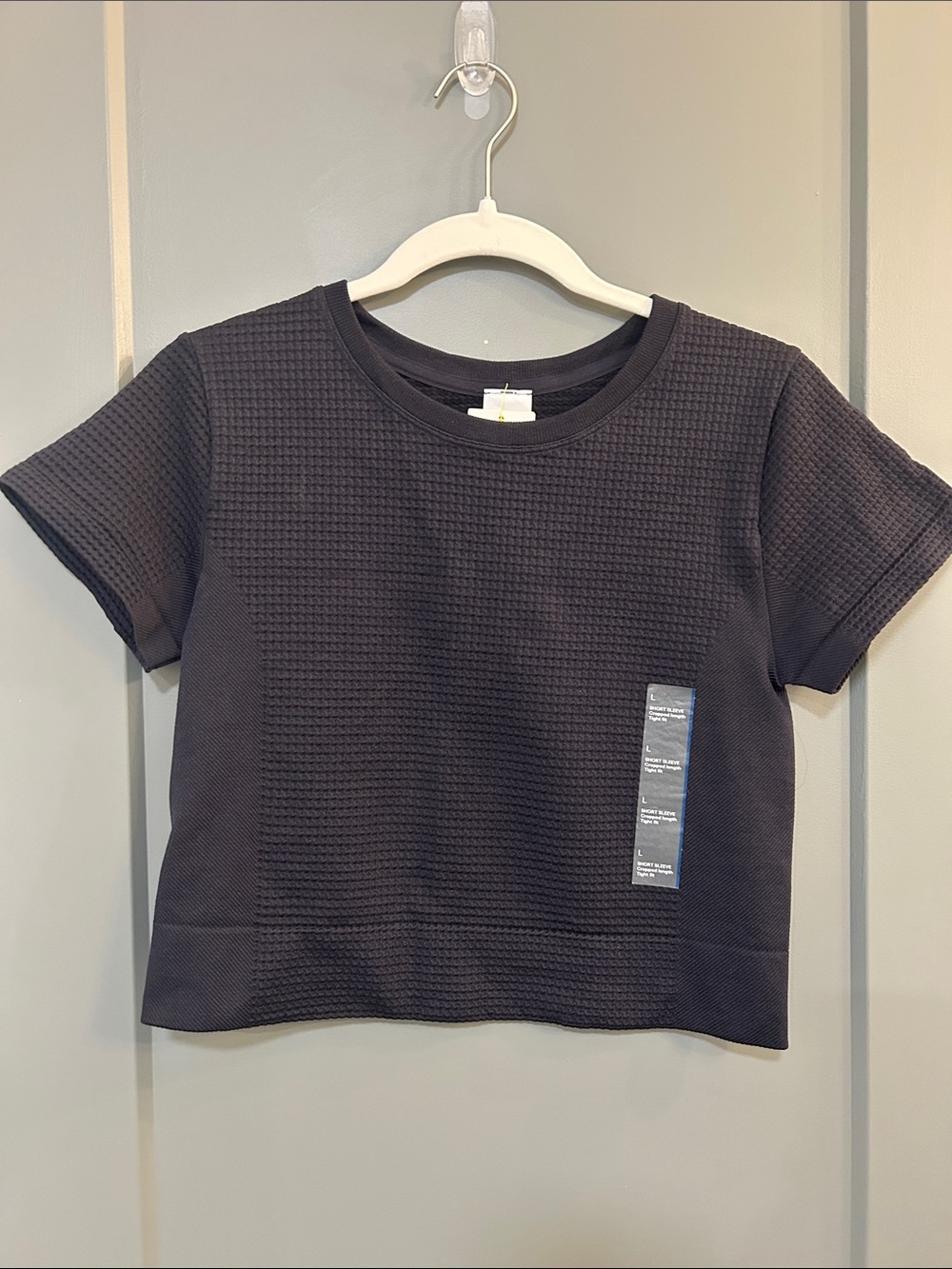 all in motion Black Textured Short Sleeve Crop Top Women’s size large